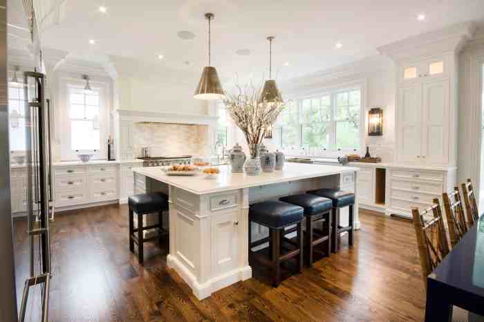 Kitchen island tray decor