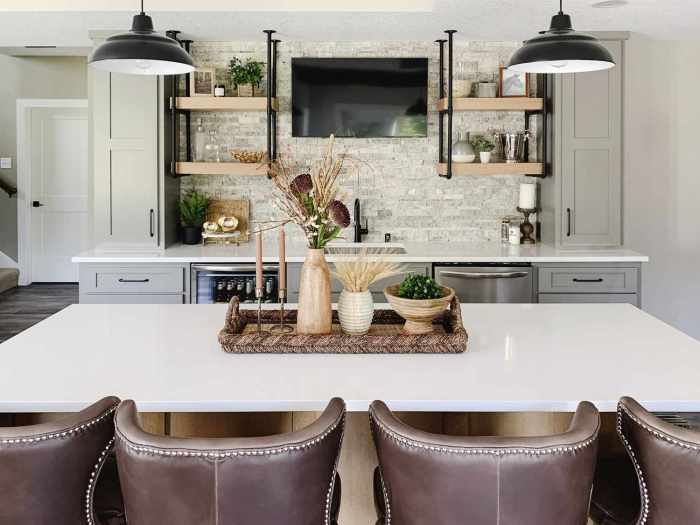 Kitchen island tray decor